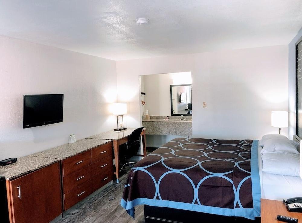 Super 8 By Wyndham - Canton, Texas Eksteriør billede
