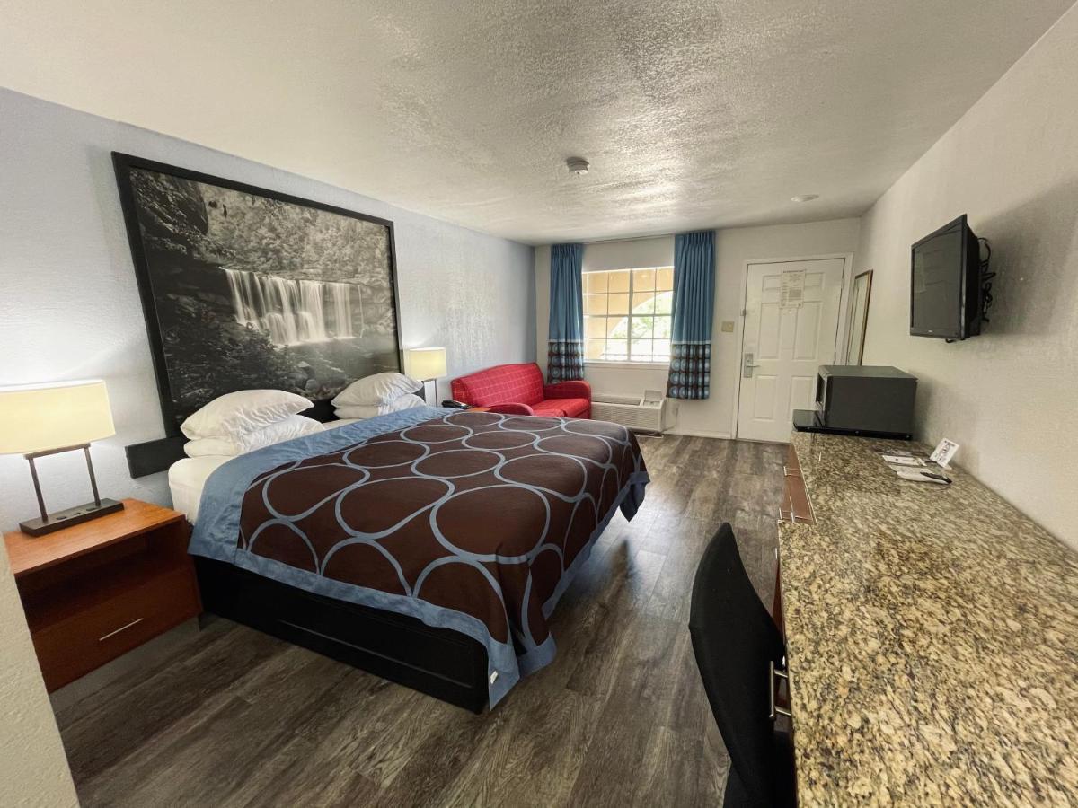 Super 8 By Wyndham - Canton, Texas Eksteriør billede