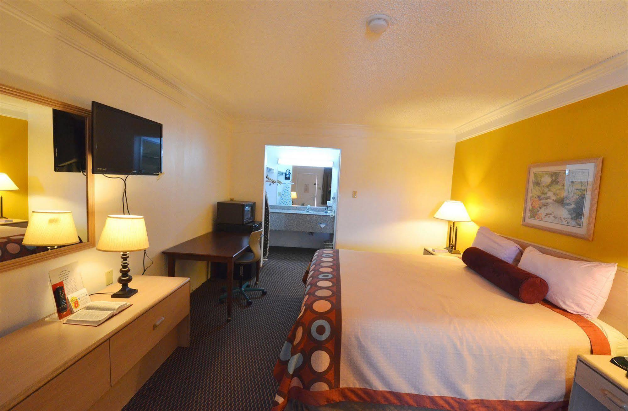 Super 8 By Wyndham - Canton, Texas Eksteriør billede